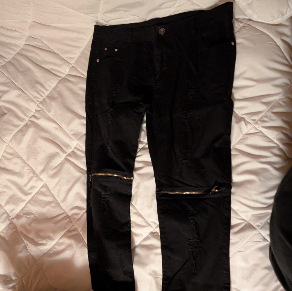 Qazel Vorrlon Black Skinny Moto Jeans Knee Zip NWOT